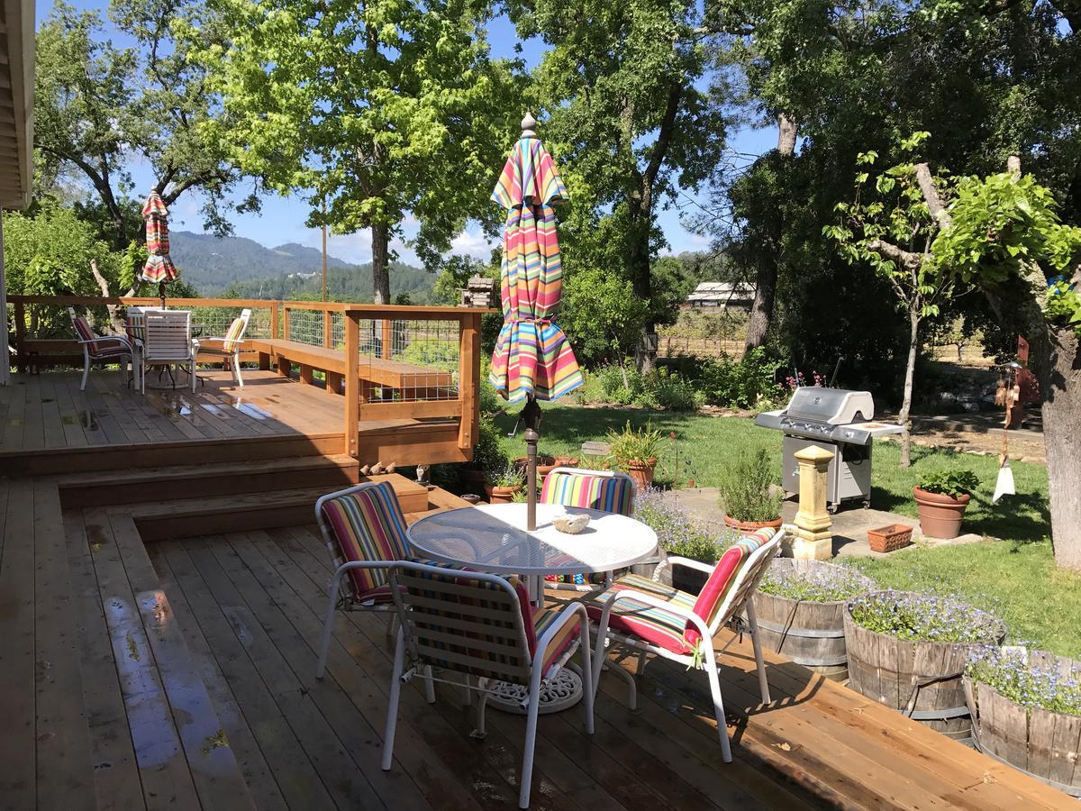 Trailside Inn Bed And Breakfast Calistoga Exterior photo